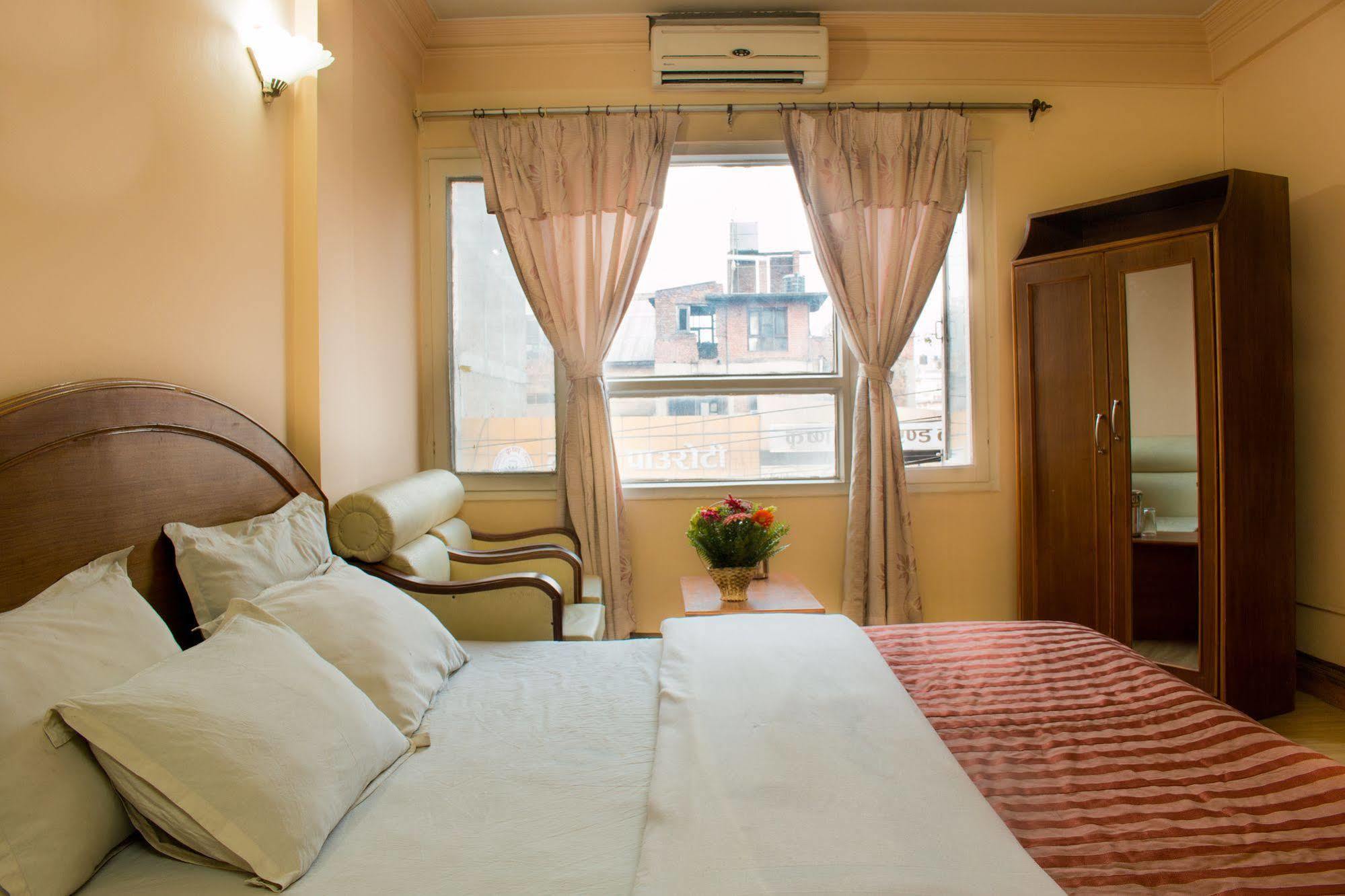 Hotel Kamal Kathmandu Bagian luar foto